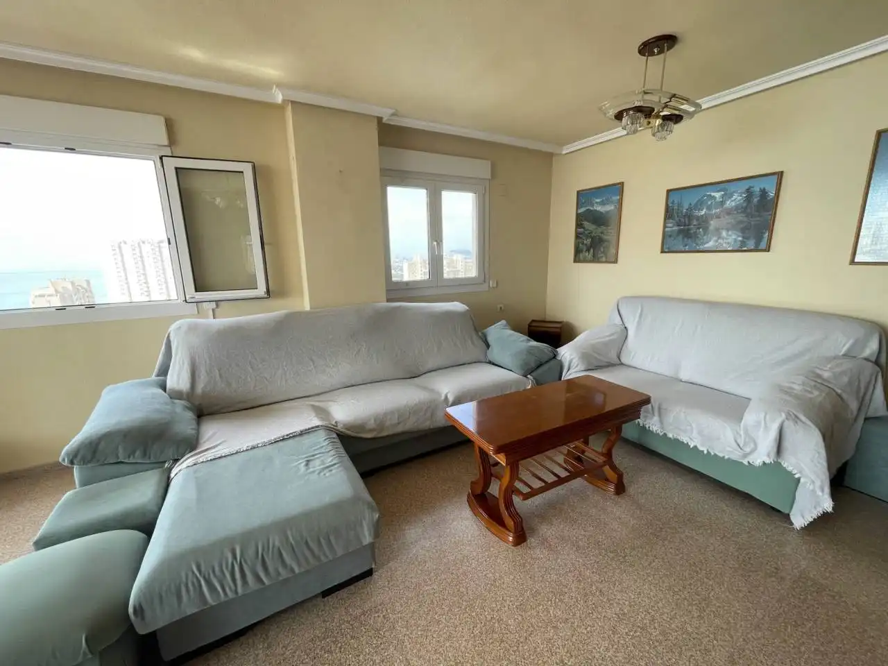 Living room of Flat for rent in El Campello  with Air Conditioner, Heating and Alarm