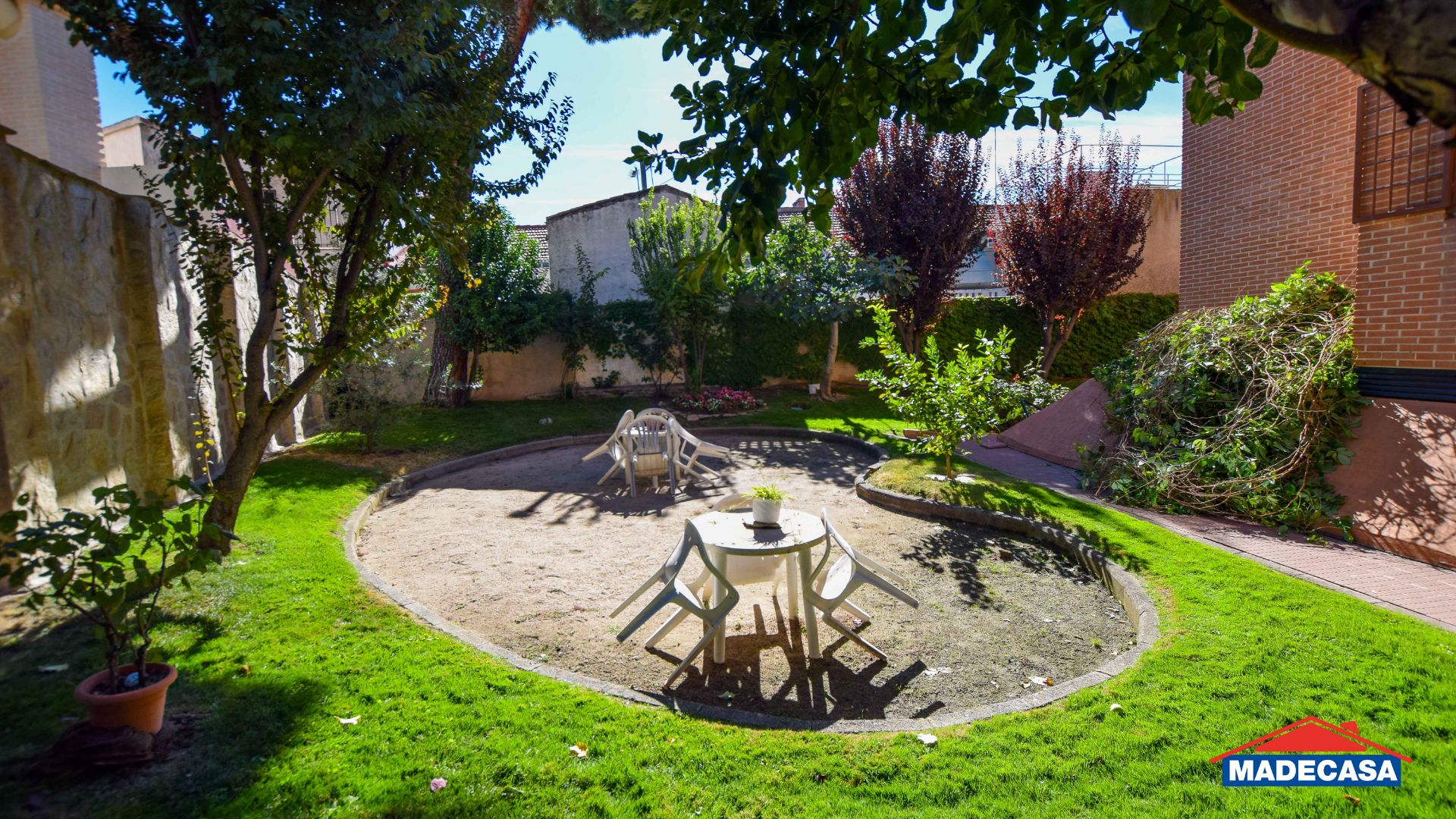 Jardí de Pis en venda en Pozuelo de Alarcón amb Parquet, Terrassa i Moblat