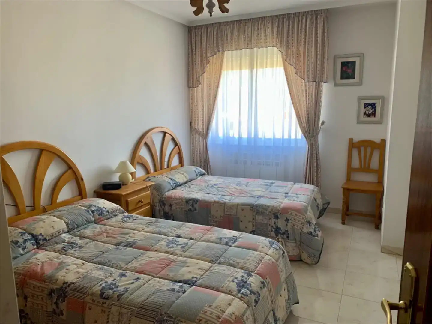 Habitación de Piso en venta en Villaquejida con Trastero, Amueblado y Balcón