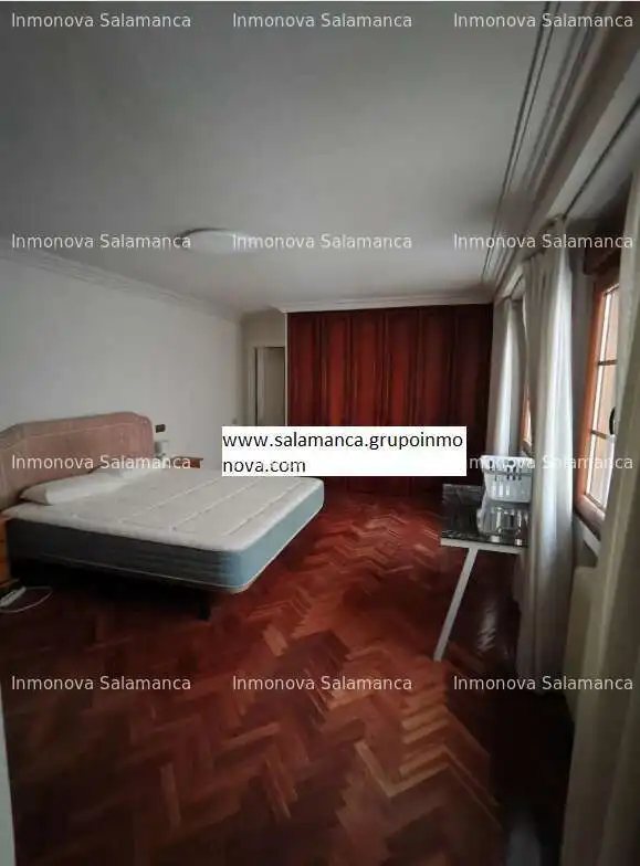 Bedroom of Flat for rent in Salamanca  with Heating, Furnished and Oven