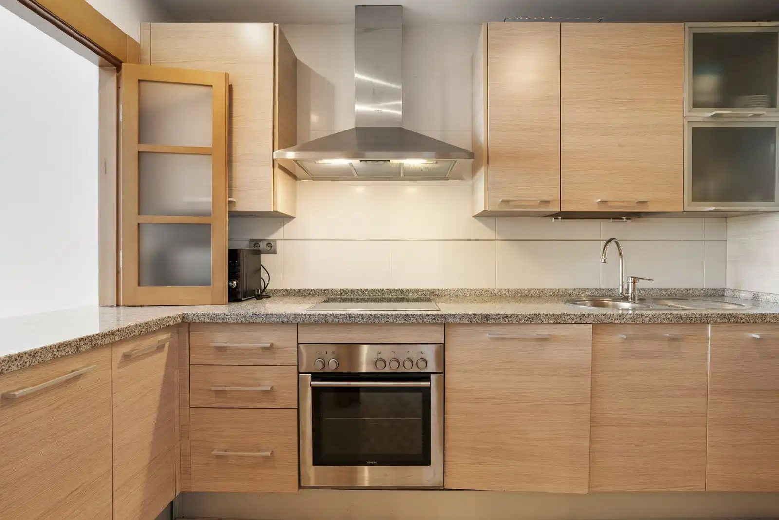 Kitchen of Apartments for sale in Benahavís  with Air Conditioner, Terrace and Storage room