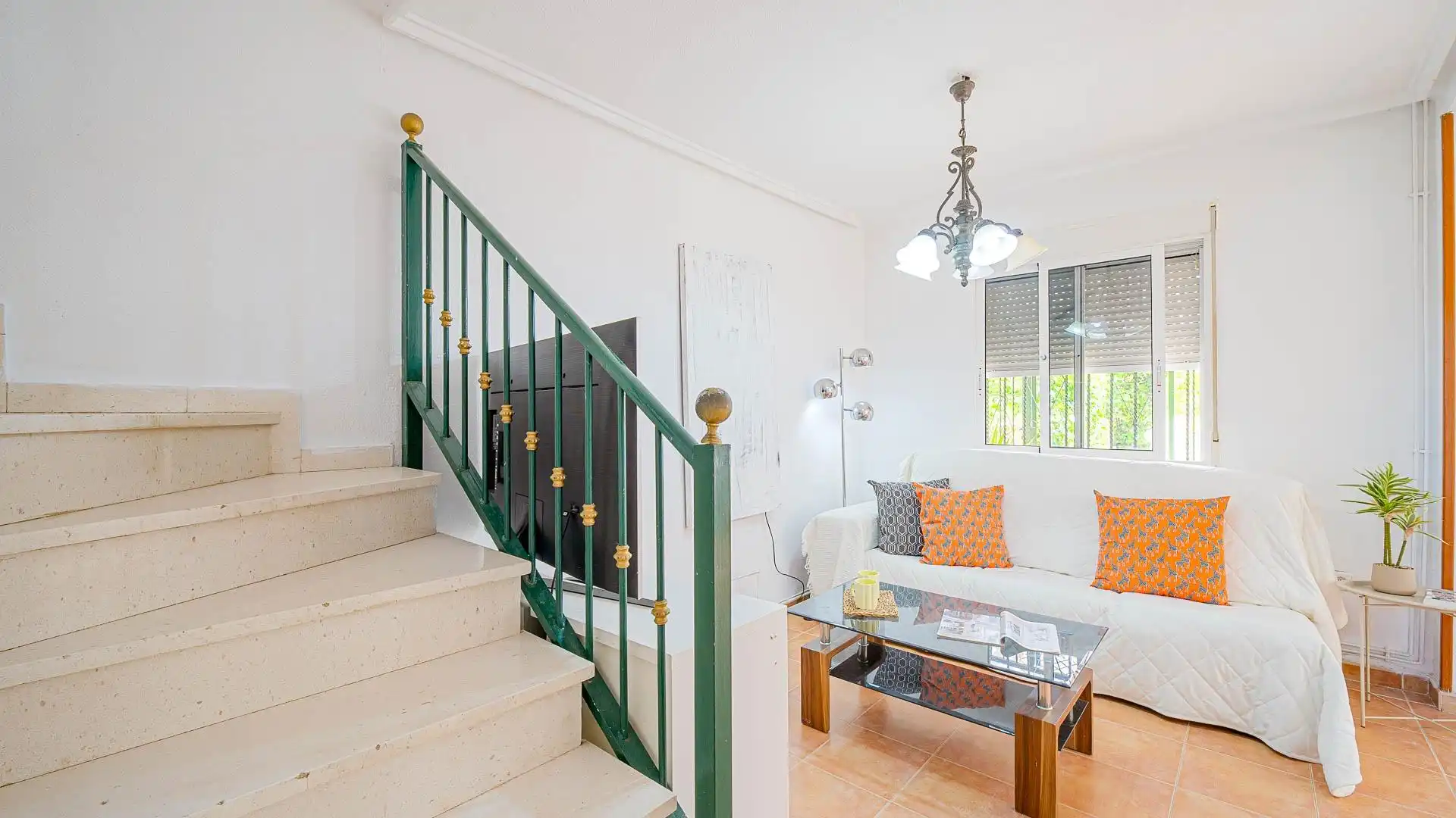 Casa adosada en venta en Orihuela con Aire acondicionado, Calefacción y Jardín privado