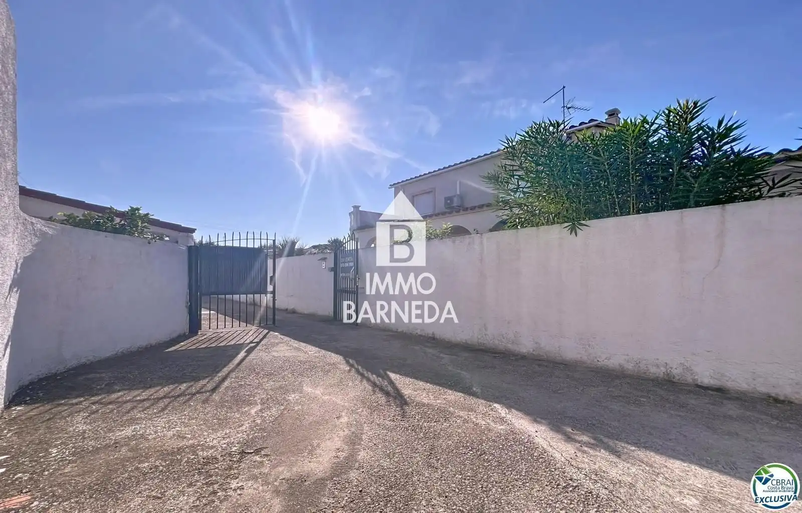 Vista exterior de Casa o chalet en venta en Empuriabrava con Aire acondicionado, Calefacción y Terraza