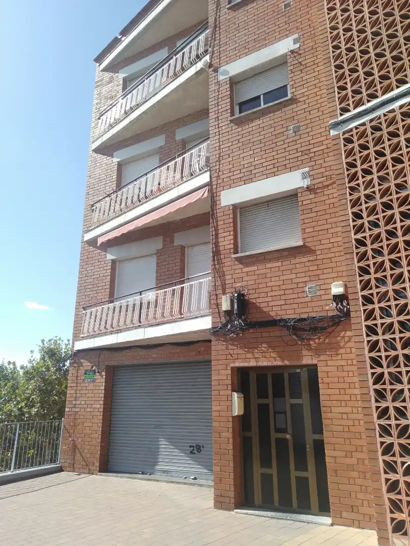 Local comercial de lloguer a Parets del Vallès