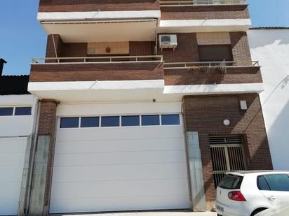 Vista exterior de Pis en venda en Herencia amb Terrassa i Traster
