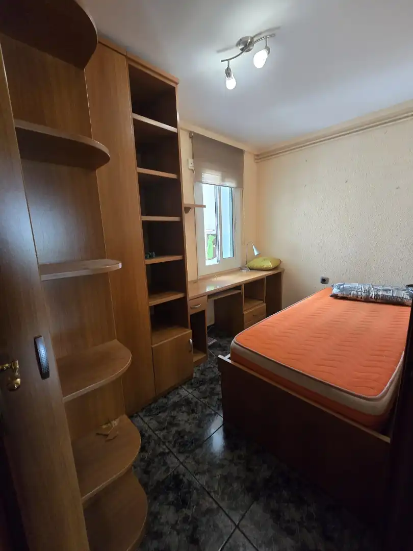 Schlafzimmer von Dachboden zum Verkauf in Barcelona mit Klimaanlage, Heizung und Möbliert