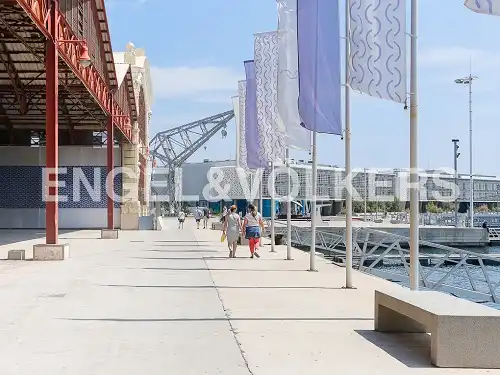 Vista exterior de Pis de lloguer en Valencia amb Aire condicionat i Calefacció