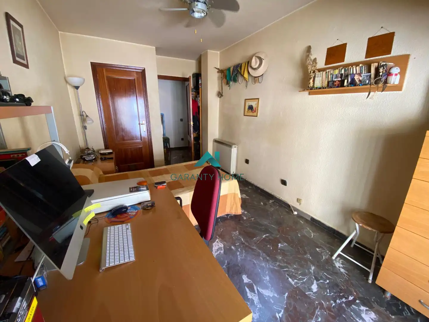 Wohnung zum Verkauf in Jaén mit Klimaanlage, Heizung und Balkon