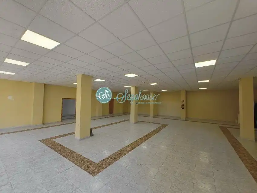 Local comercial en venda a La Lastrilla, imagen 5
