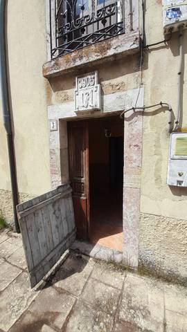 Casa adosada en Venta en Cármenes