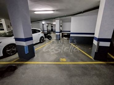 Parcheggio in vendita a Centre