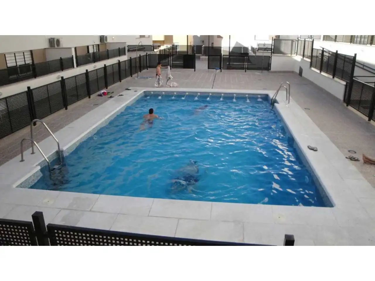 Schwimmbecken von Wohnung zur Miete in Las Gabias mit Klimaanlage, Heizung und Möbliert