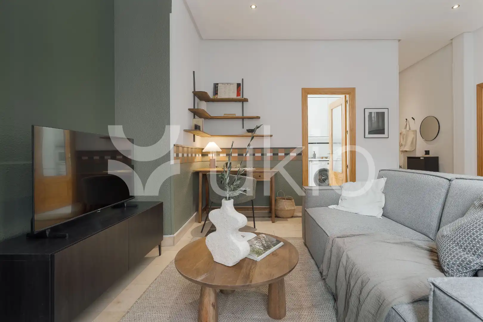 Sala d'estar de Apartament de lloguer en Madrid amb Aire condicionat, Calefacció i Moblat