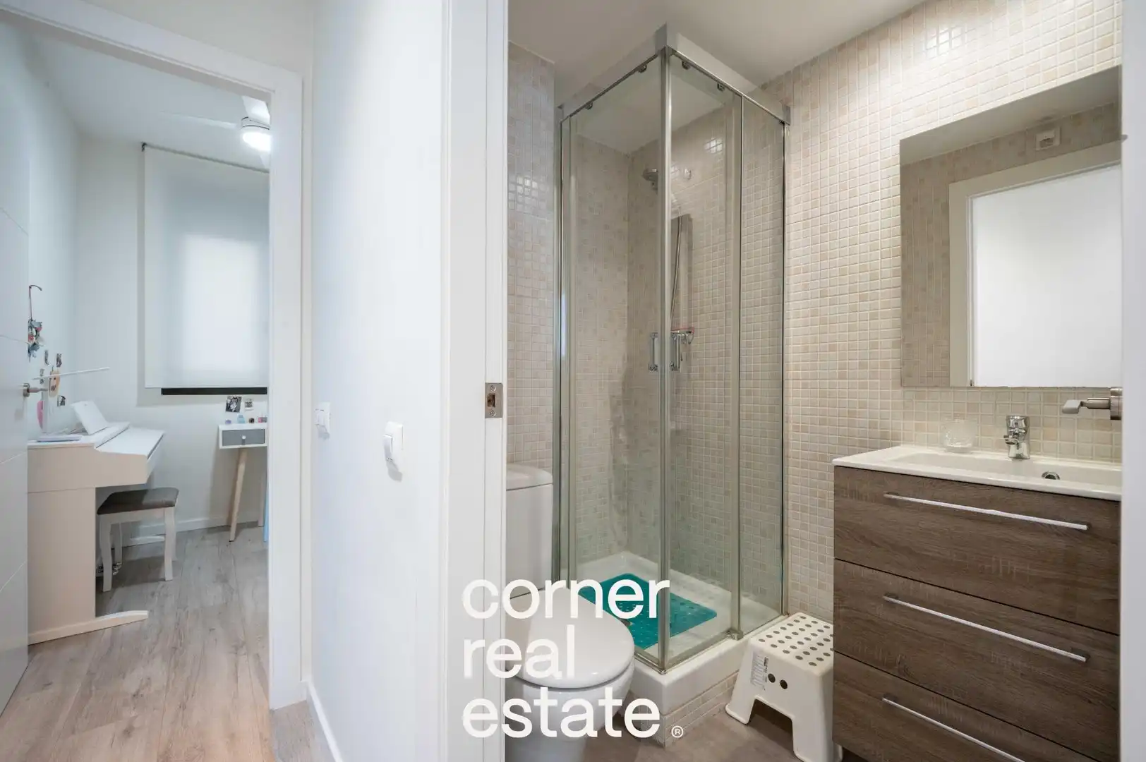 Exterior view of Ground floor for sale in Sant Cugat del Vallès  with Heating, Parquet flooring and Terrace