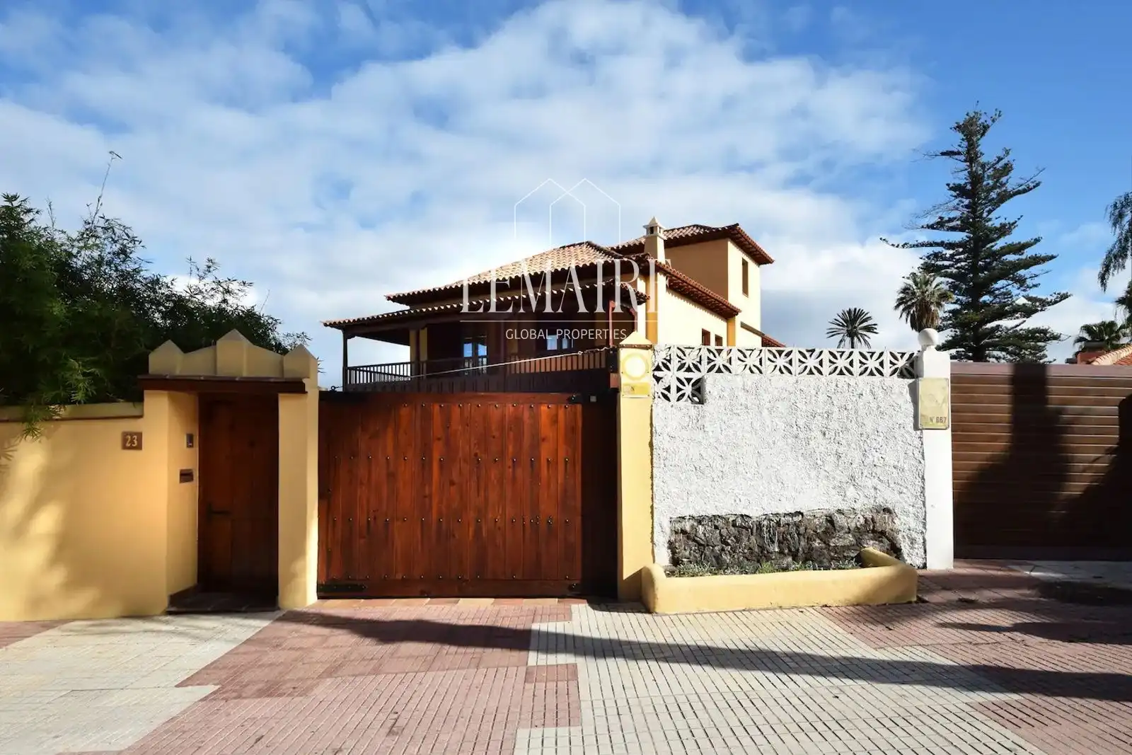 Vista exterior de Casa o xalet en venda en Playa Jardín