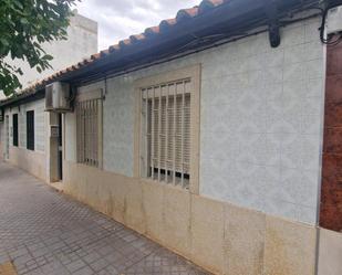 Vista exterior de Casa o xalet en venda en  Córdoba Capital amb Aire condicionat