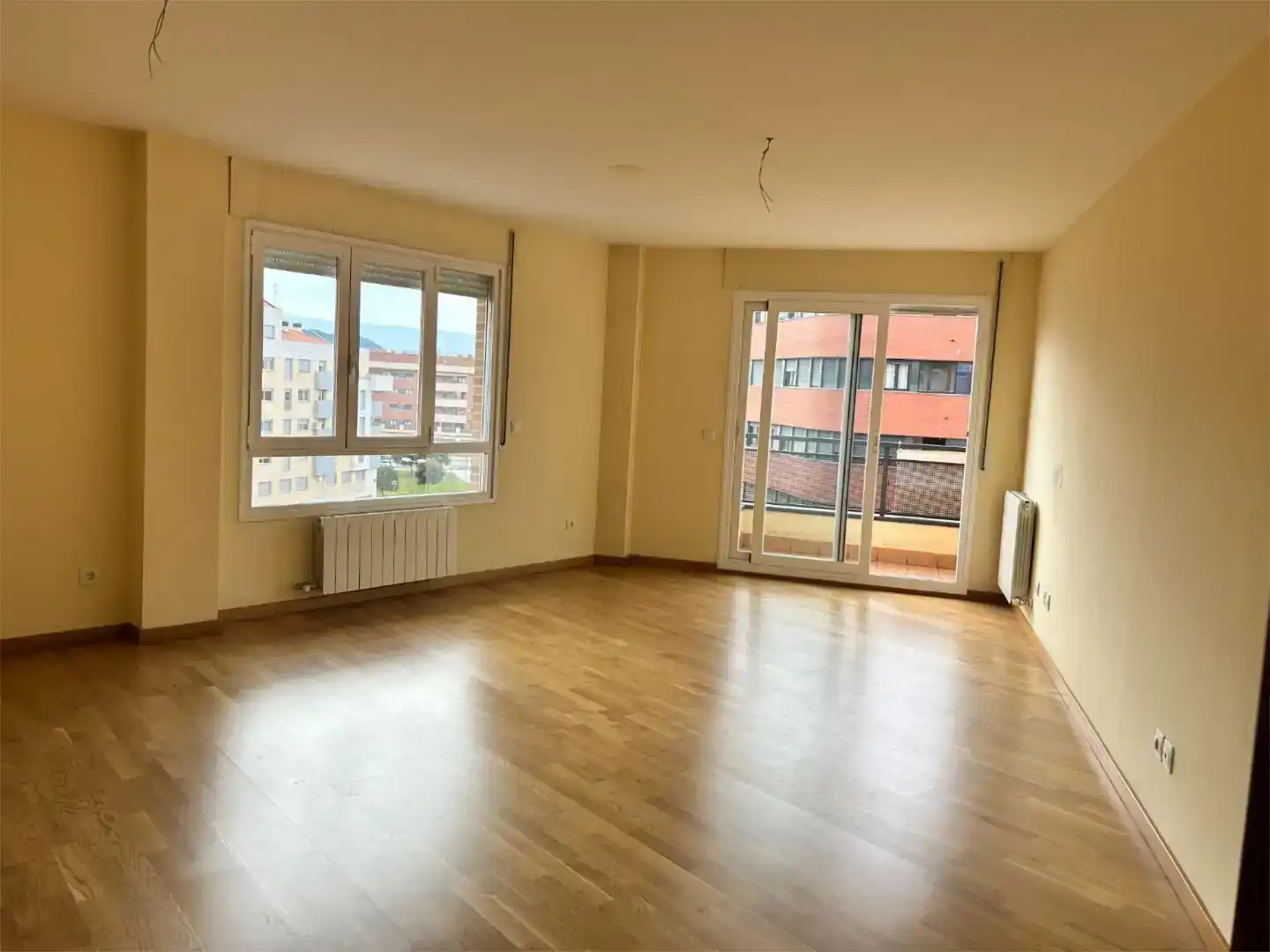 Sala de estar de Piso en venta en  Logroño con Aire acondicionado, Jardín privado y Parquet