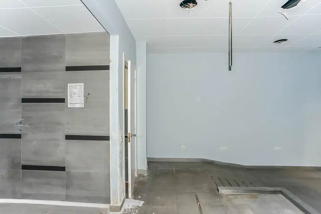 Local commercial à vendre à Av de les Voltes, imagen 10