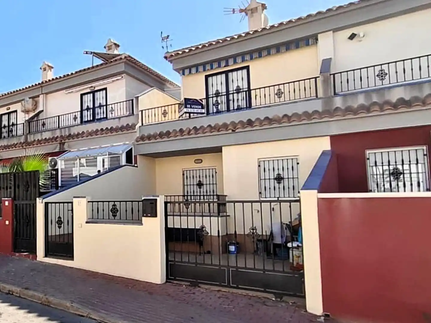 Adosado con terraza en venta en Calle C. Gotzone Mora 14, imagen 2