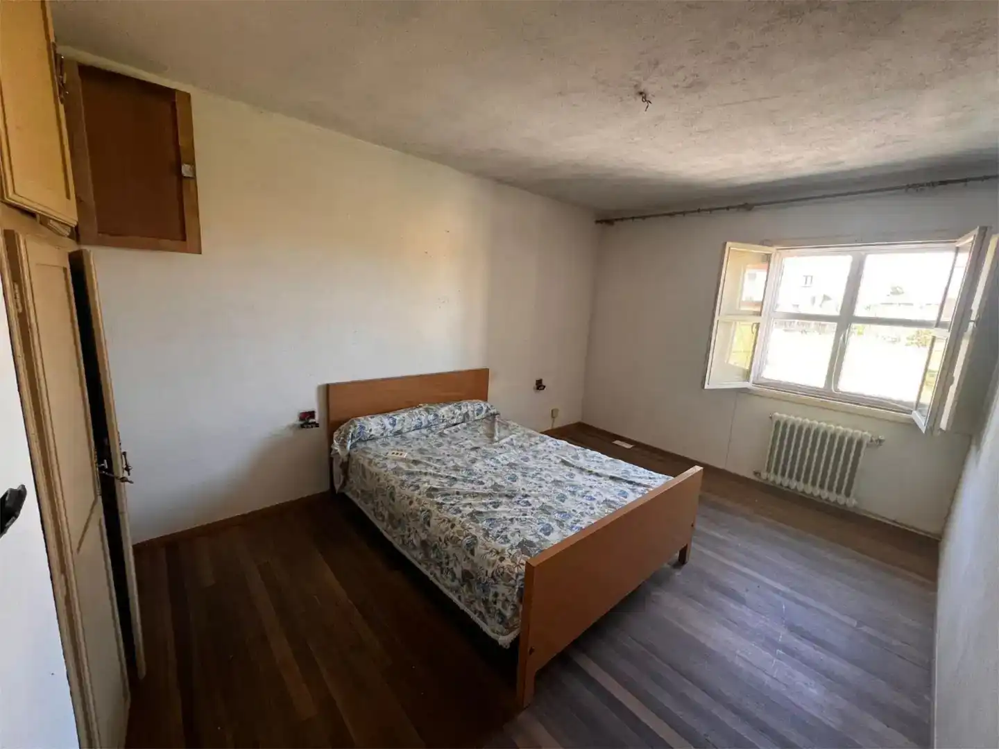 Dormitori de Casa adosada en venda en Agolada amb Jardí privat i Traster