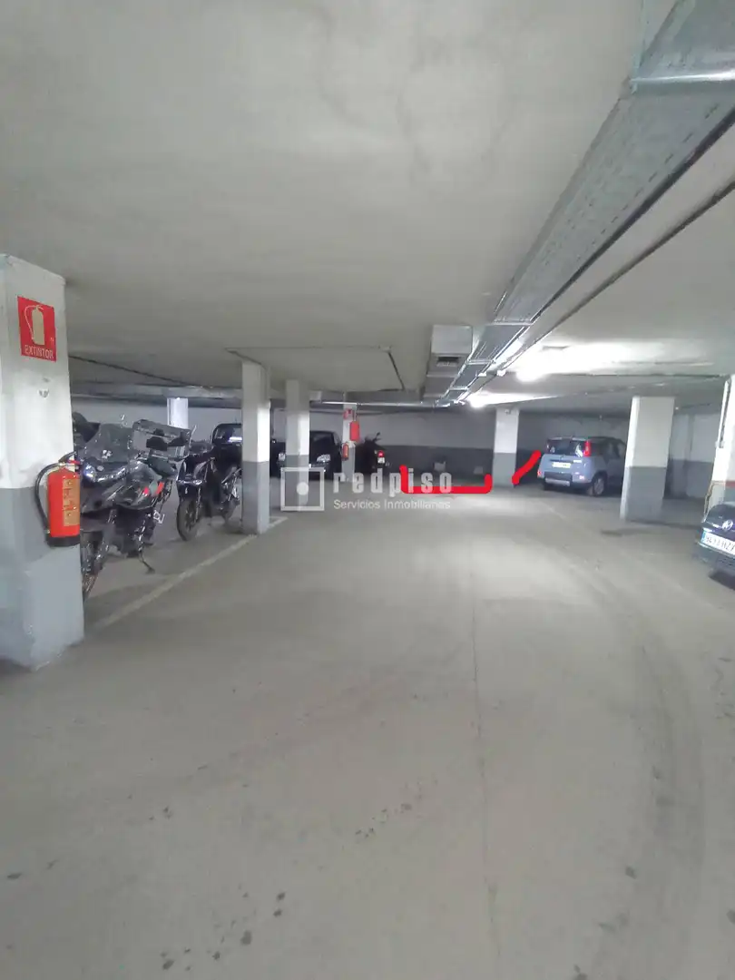 Aparcament de Garatge en venda en Madrid