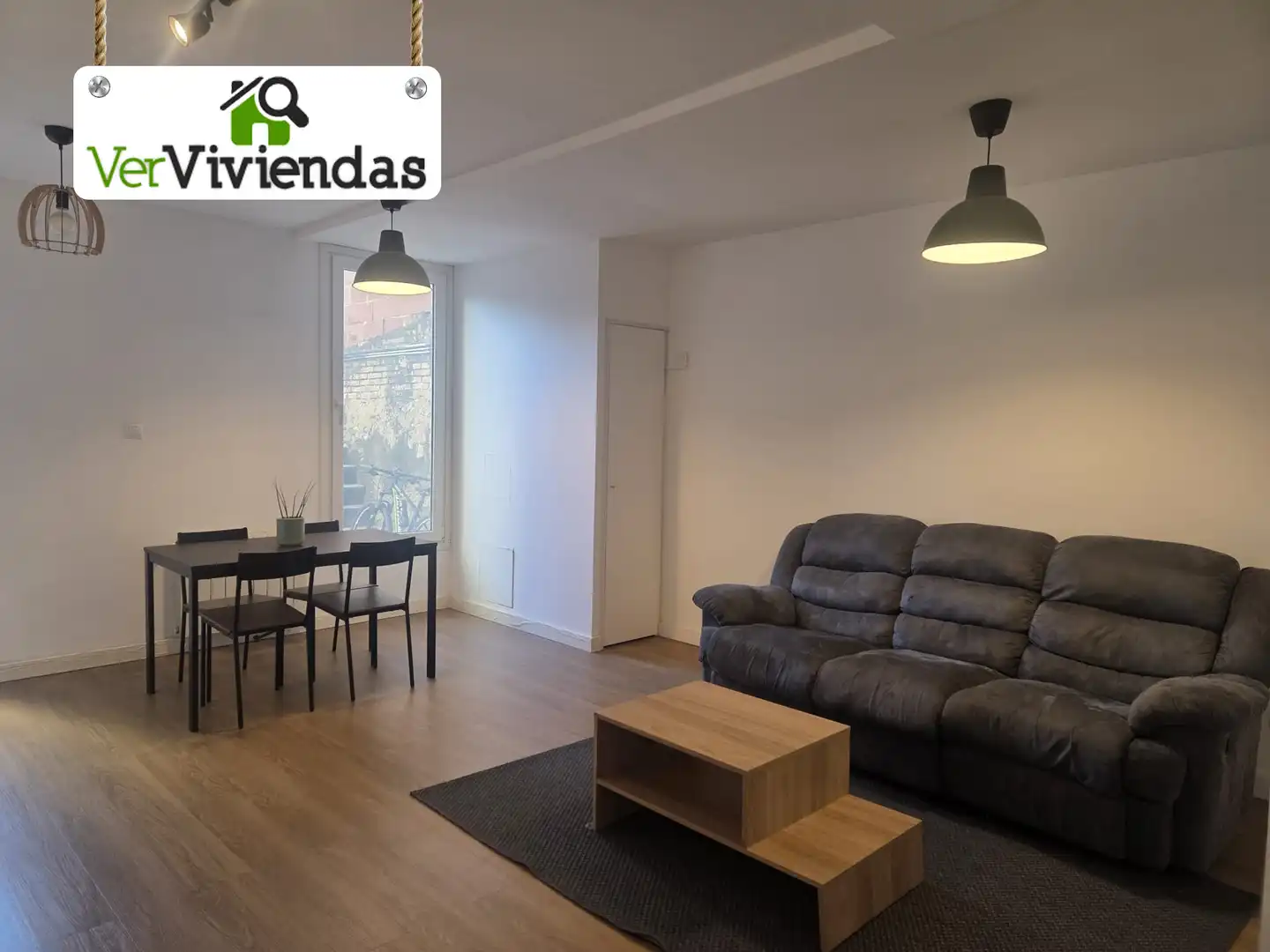 Sala de estar de Casa o chalet en venta en Vallirana con Aire acondicionado, Calefacción y Jardín privado