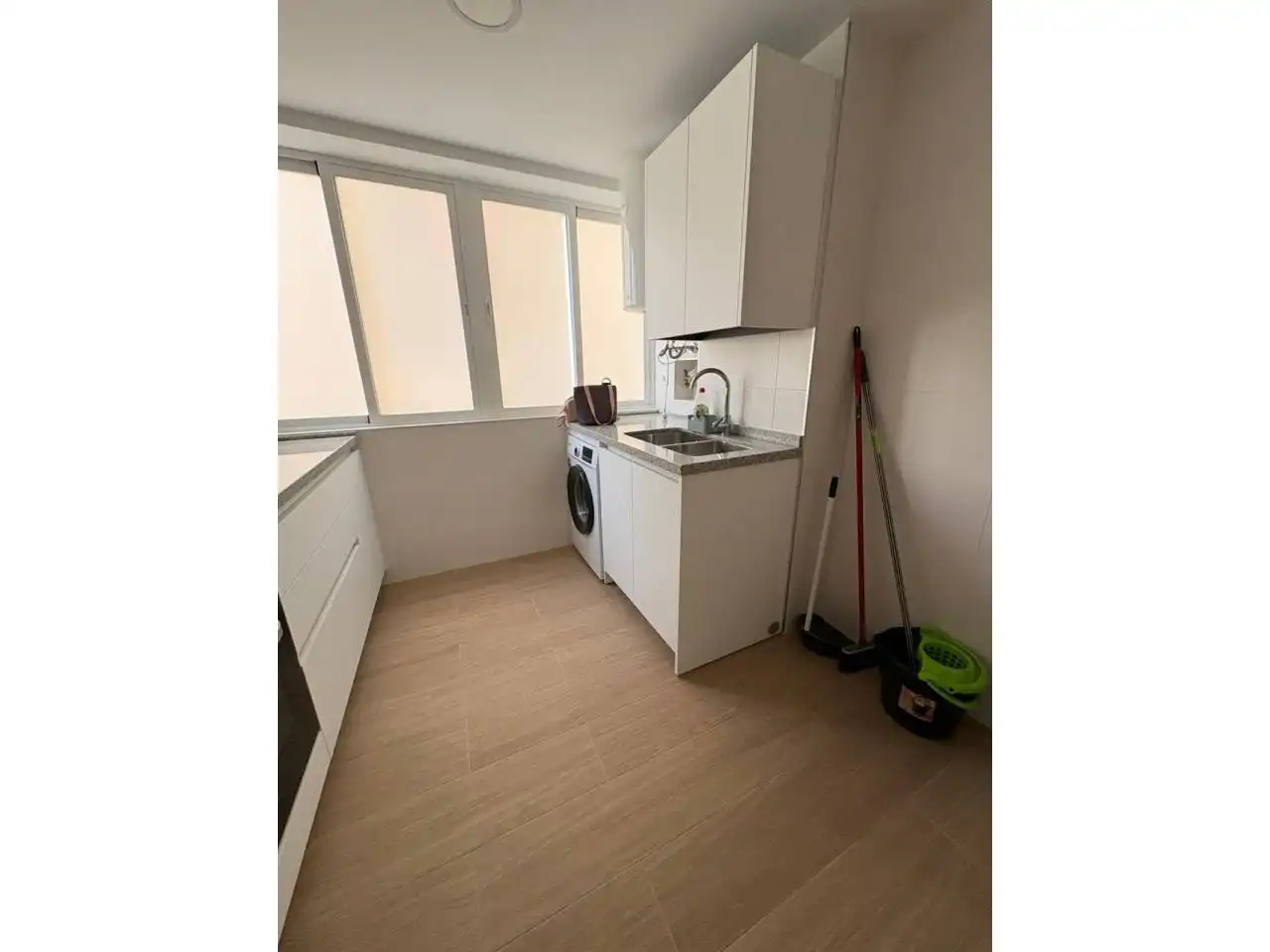 Bedroom of Flat for rent in Granada  with Parquet flooring, Storage room and Furnished