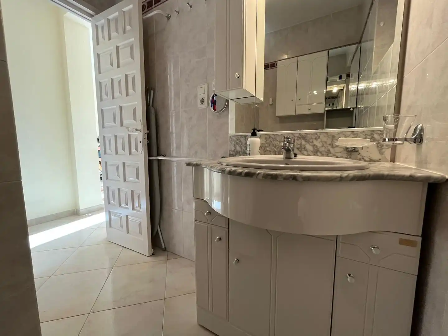 Apartments for sale in 7 Calle Piñones #ESC 6, PT 1, PTA 5, Velilla - Velilla Taramay