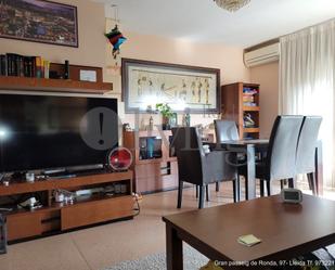 Living room of Flat for sale in  Lleida Capital  with Air Conditioner, Heating and Oven