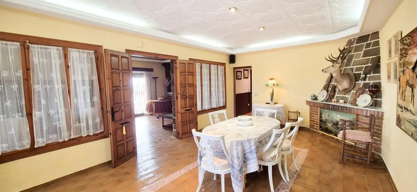 Menjador de Casa o xalet en venda en Elche / Elx amb Aire condicionat, Jardí privat i Traster