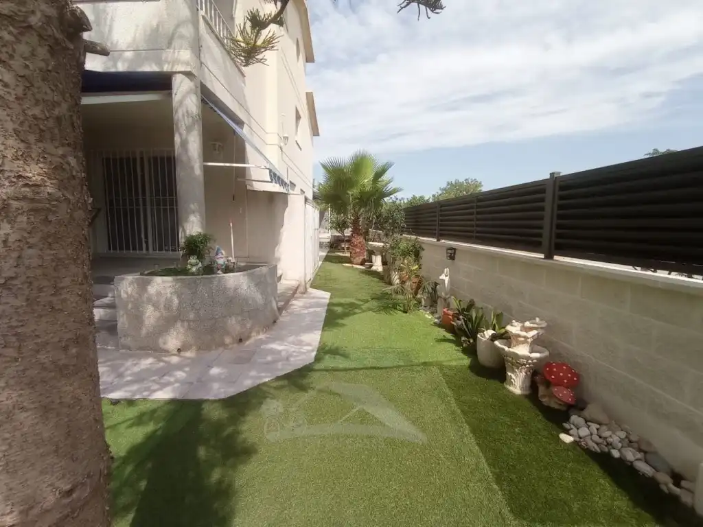 Adosado con terraza en venta en Vilafortuny - Cap de Sant Pere