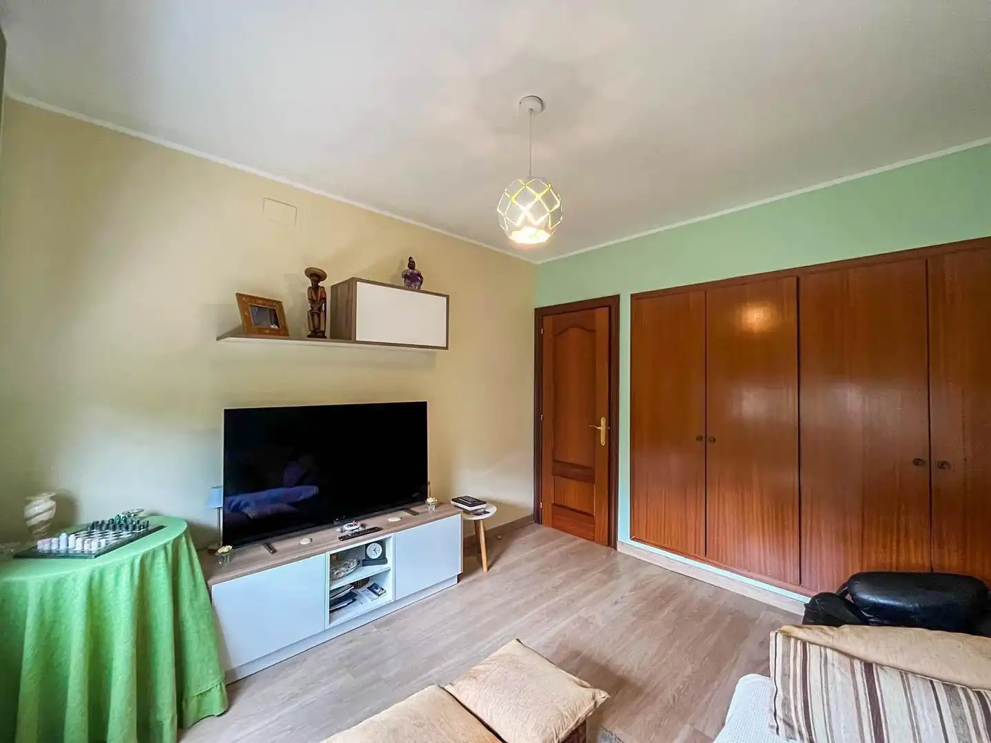 Sala d'estar de Casa o xalet en venda en Esparreguera amb Aire condicionat, Calefacció i Jardí privat