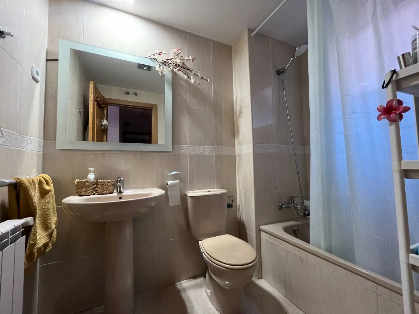 Bathroom of Flat for sale in Torrejón de Ardoz  with Air Conditioner, Heating and Private garden