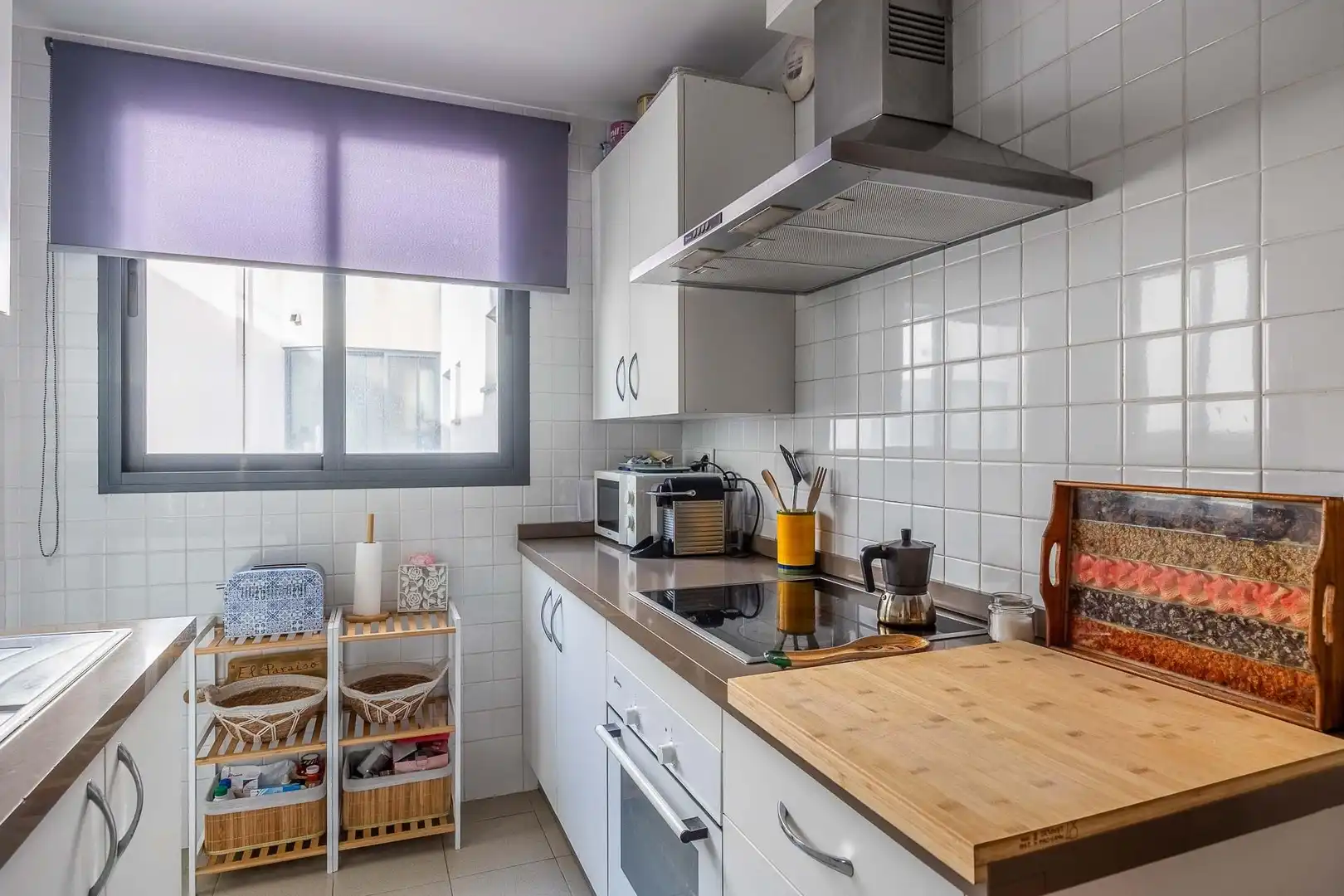Küche von Wohnung zum Verkauf in Dos Hermanas mit Klimaanlage, Terrasse und Abstellraum