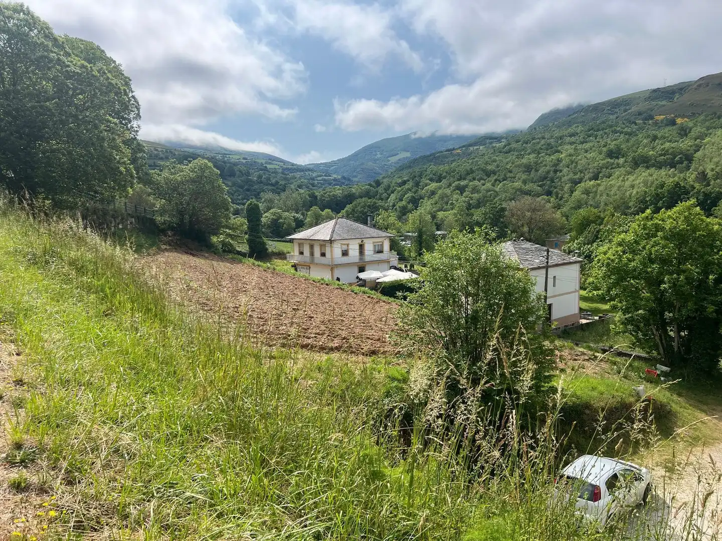 Finca rústica en venta en Triacastela con Jardín privado, Trastero y Balcón