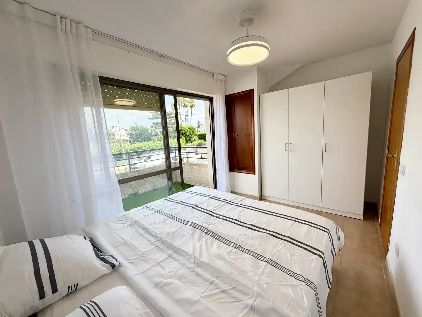 Dormitori de Casa adosada en venda en Sant Joan d'Alacant amb Piscina i Balcó