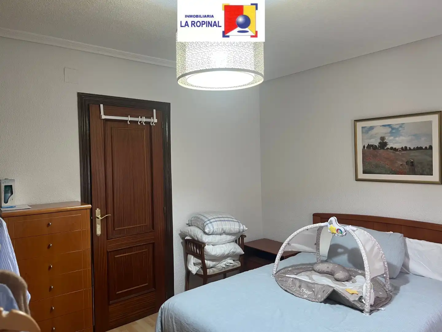 Bedroom of Flat for sale in Salamanca  with Heating, Parquet flooring and Furnished