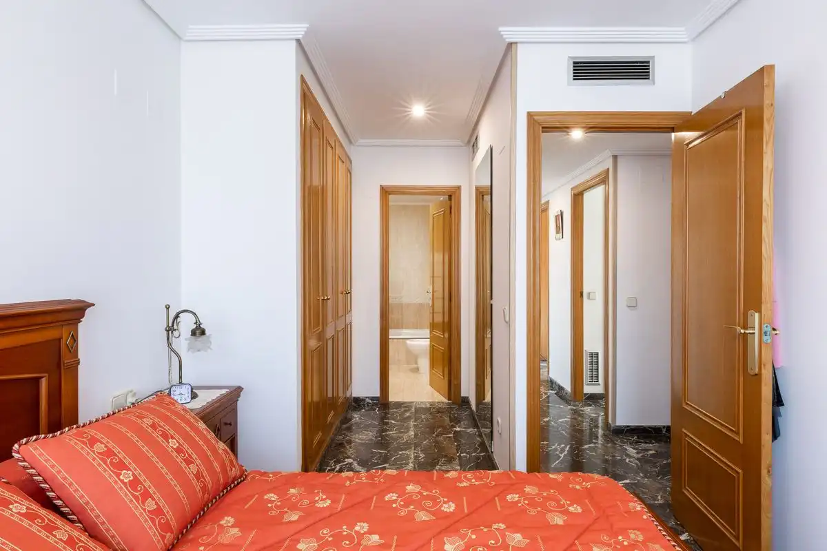 Habitación de Piso en venta en Valencia con Aire acondicionado, Calefacción y Jardín privado