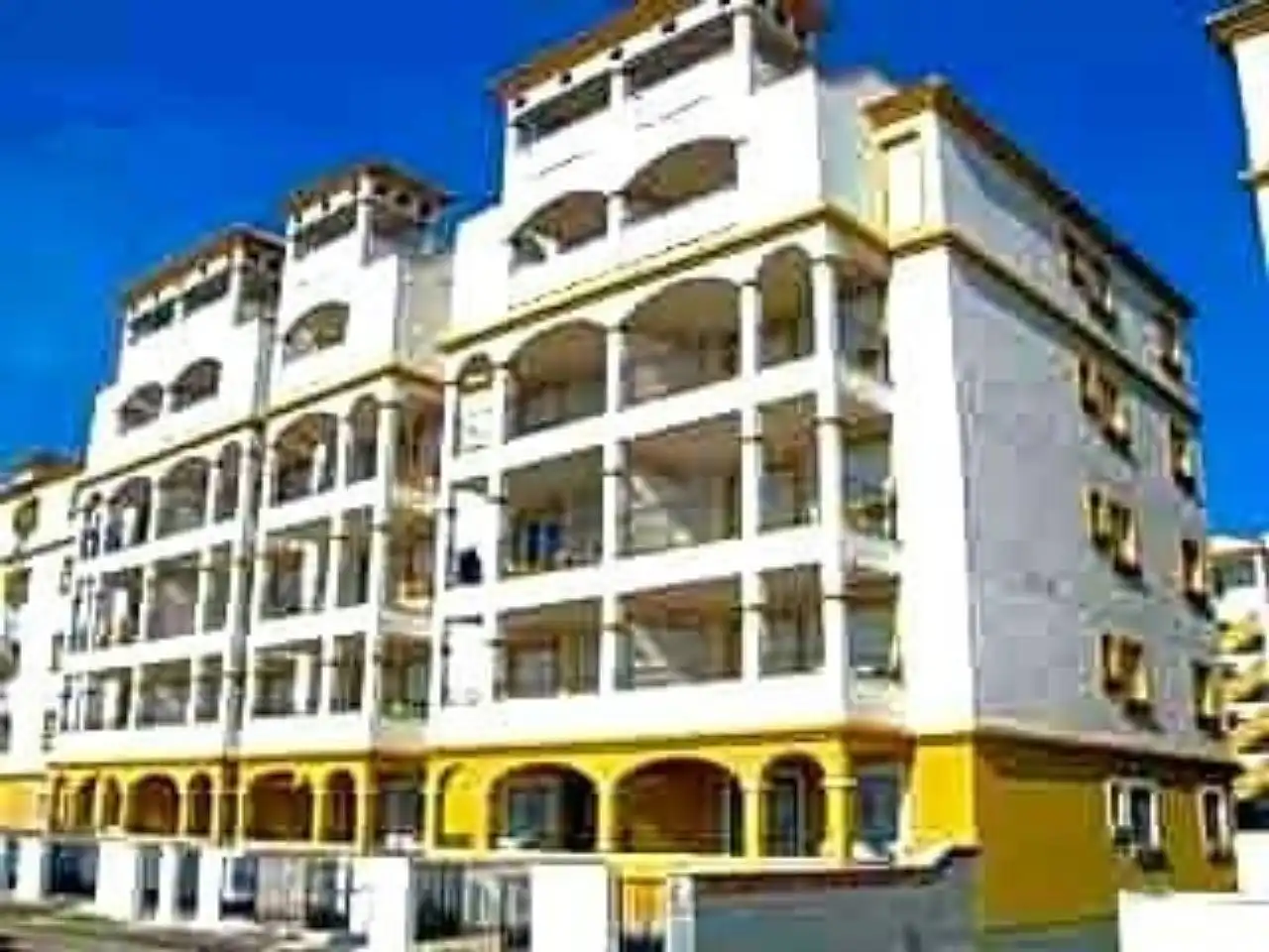 Vista exterior de Pis en venda en Cartagena amb Aire condicionat, Terrassa i Moblat
