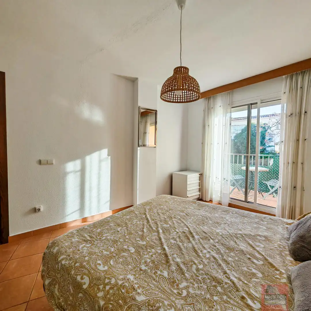 Bedroom of Attic for sale in Fuengirola  with Air Conditioner, Terrace and Community pool