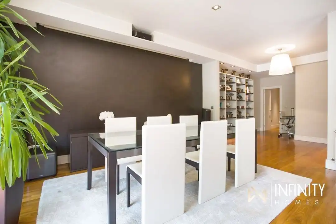 Comedor de Piso de alquiler en Bilbao  con Calefacción, Terraza y Horno