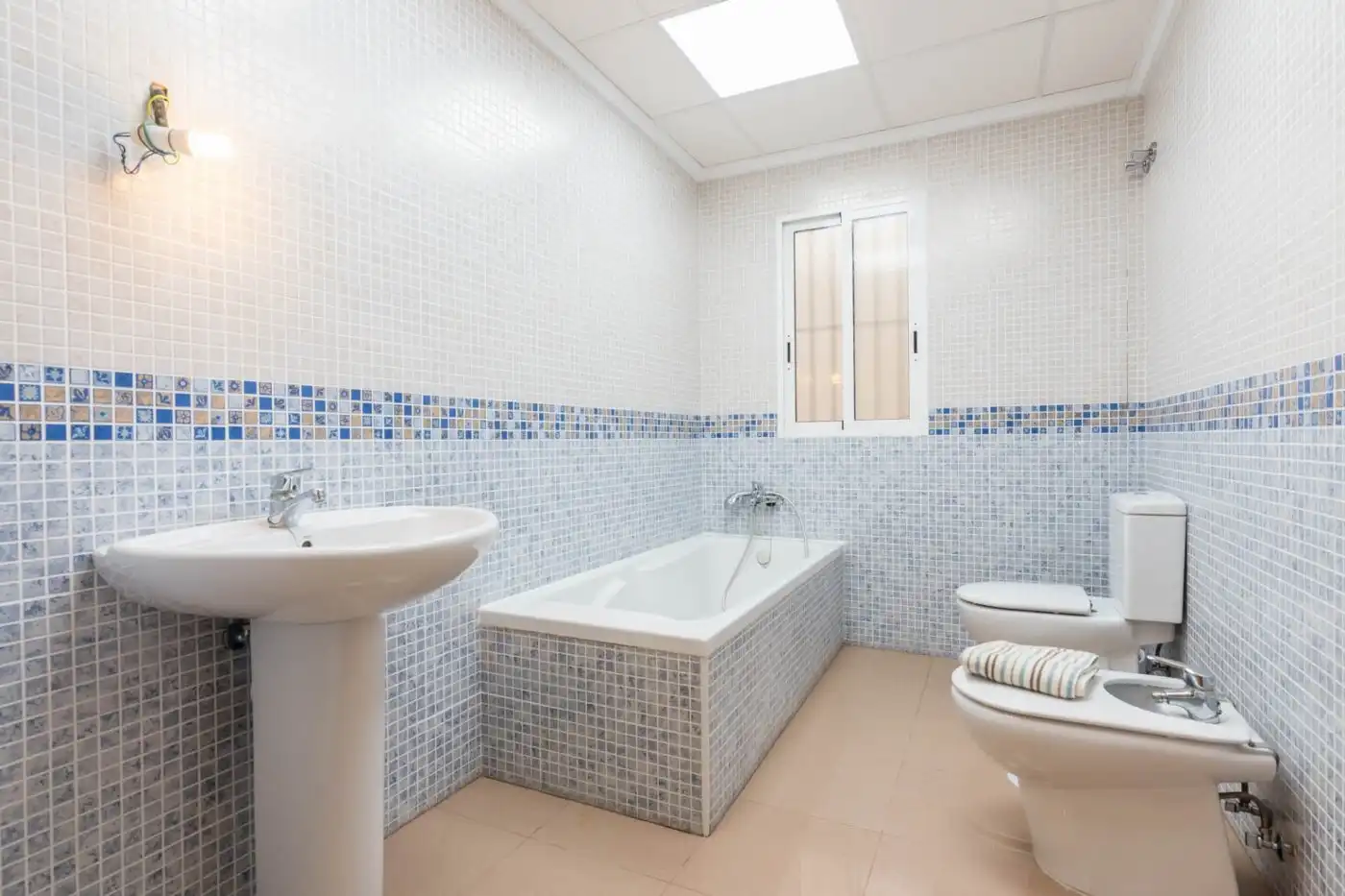 Baño de Piso en venta en Murcia con Parquet, Trastero y Balcón