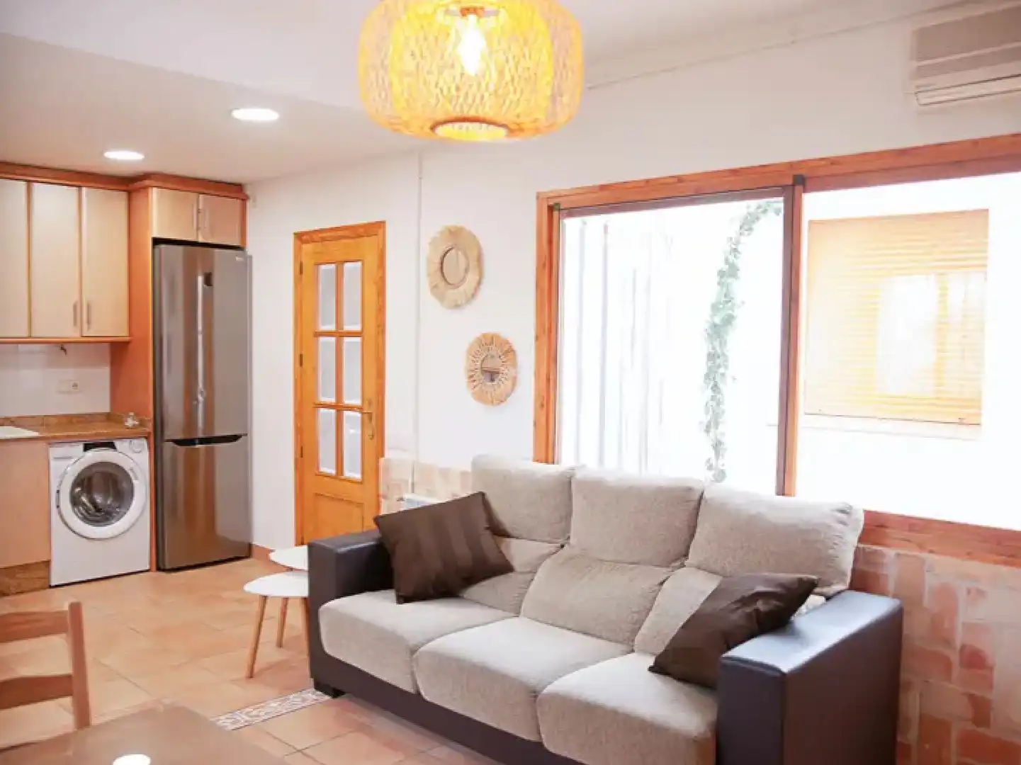 Sala d'estar de Casa o xalet en venda en Segura de la Sierra amb Aire condicionat i Terrassa