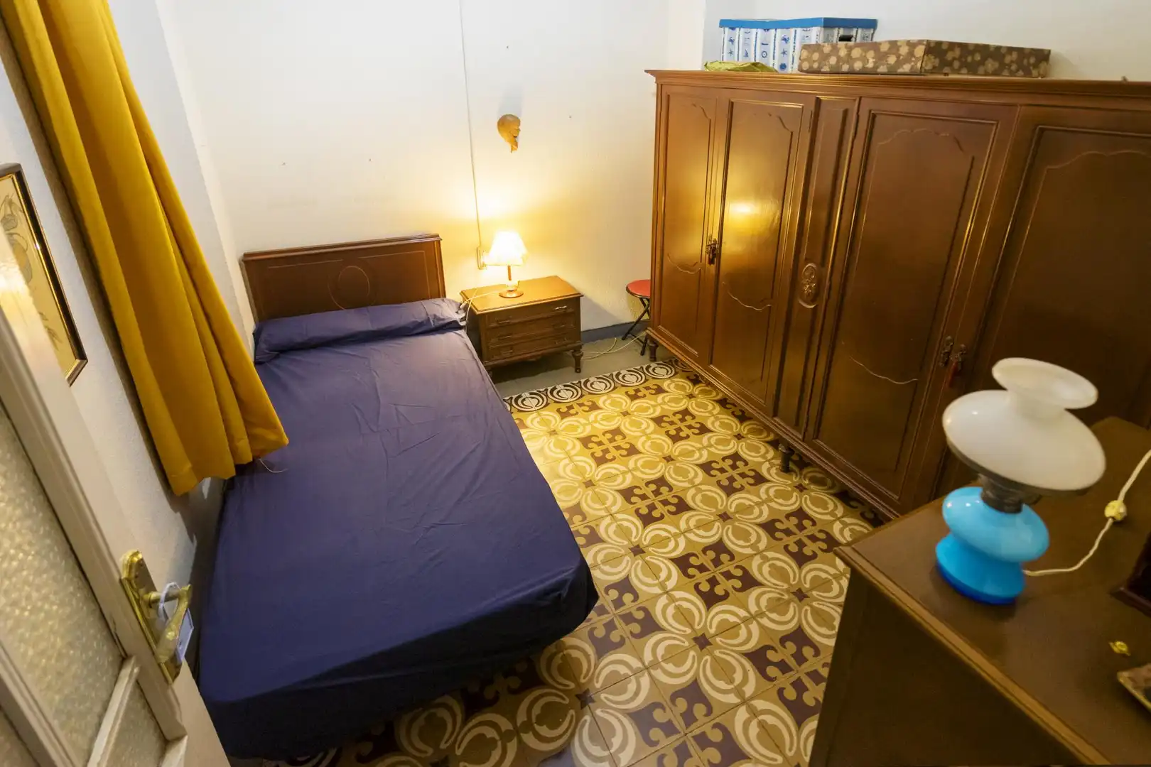 Bedroom of Flat for sale in Valencia
