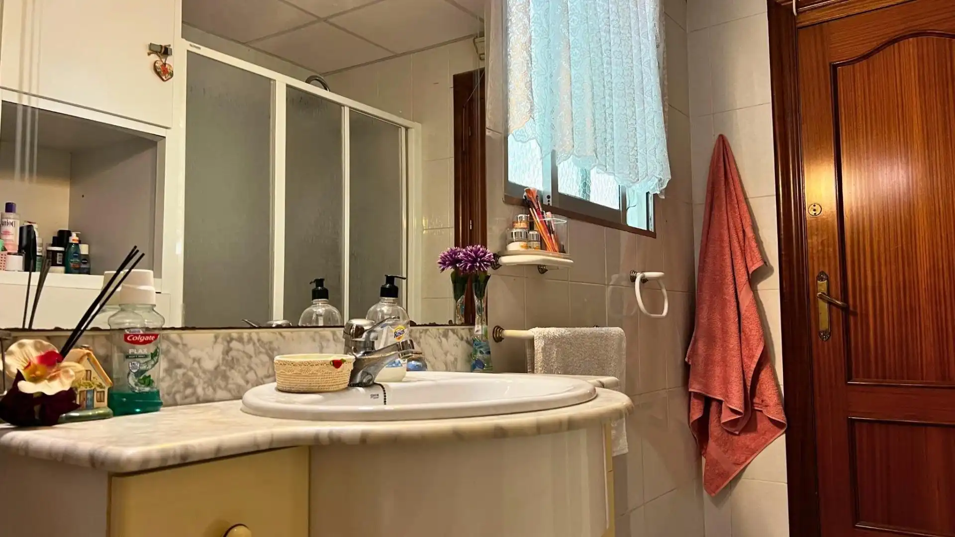 Baño de Piso en venta en Elda con Calefacción, Terraza y Balcón