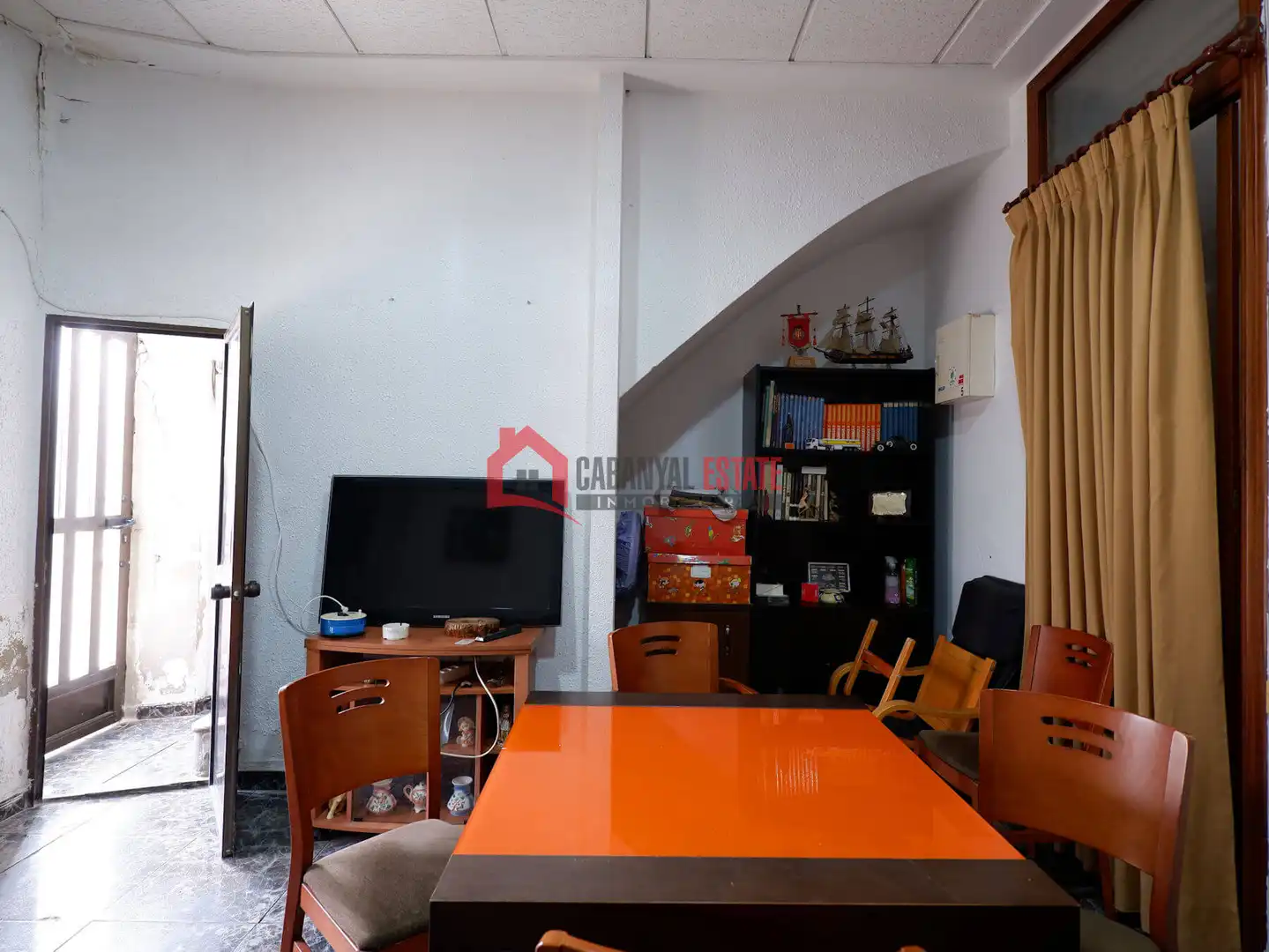 Sala d'estar de Casa adosada en venda en Valencia amb Aire condicionat, Terrassa i Balcó