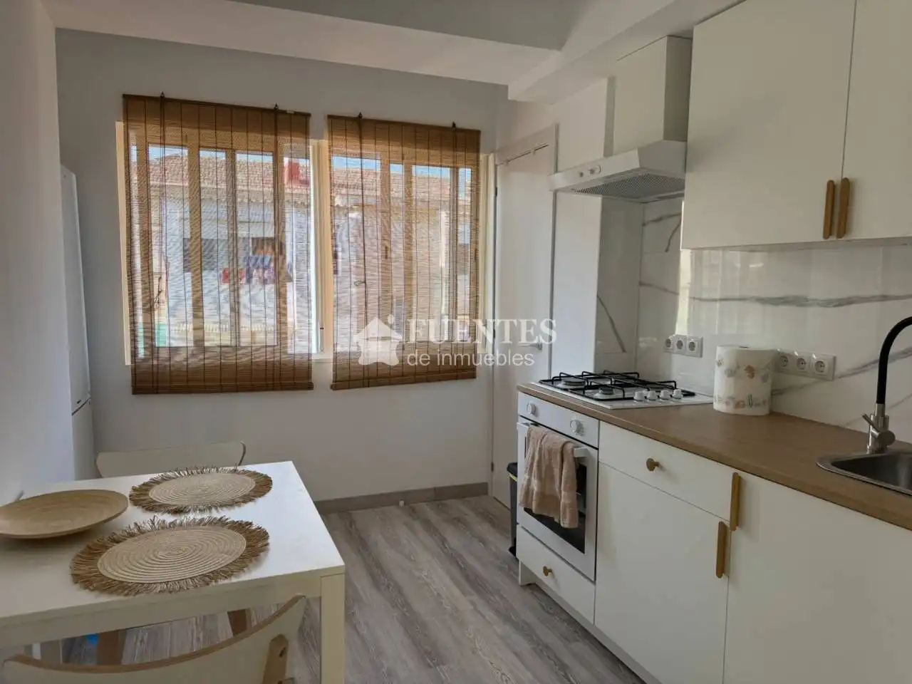 Flat for sale in Calle Victoriano Ximénez de Courer, Florida Alta