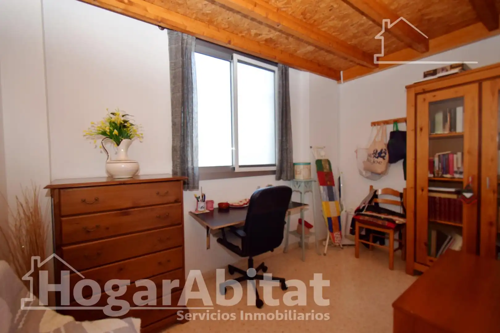 Bedroom of Flat for sale in Vilamarxant  with Air Conditioner, Terrace and Storage room