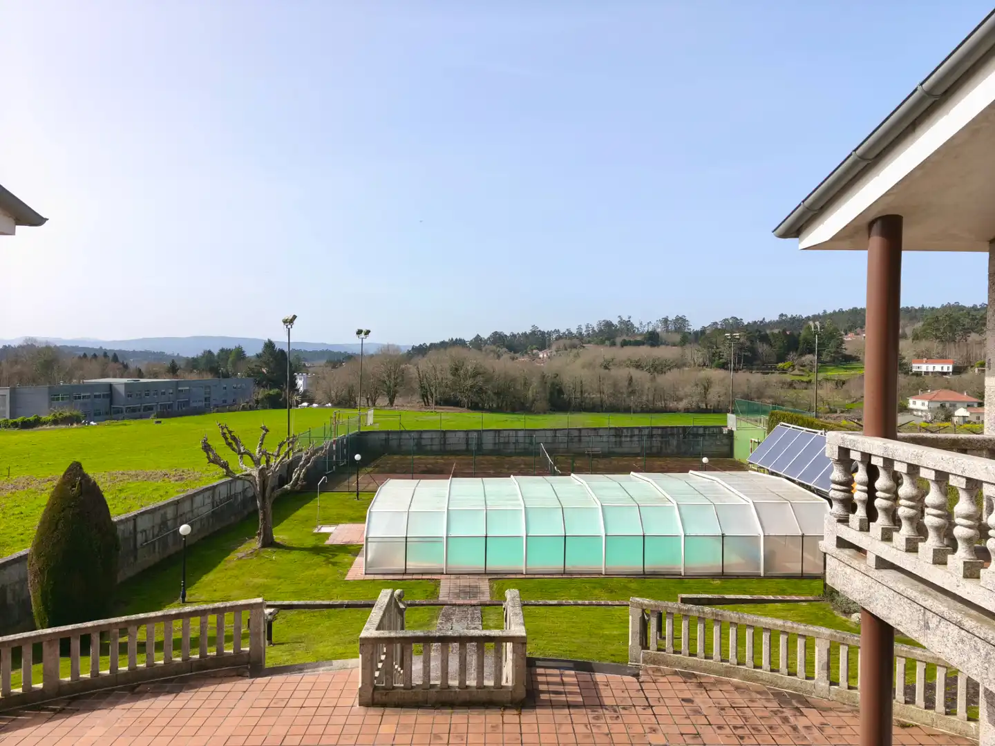 Piscina de Casa o xalet en venda en Santiago de Compostela  amb Calefacció, Jardí privat i Terrassa