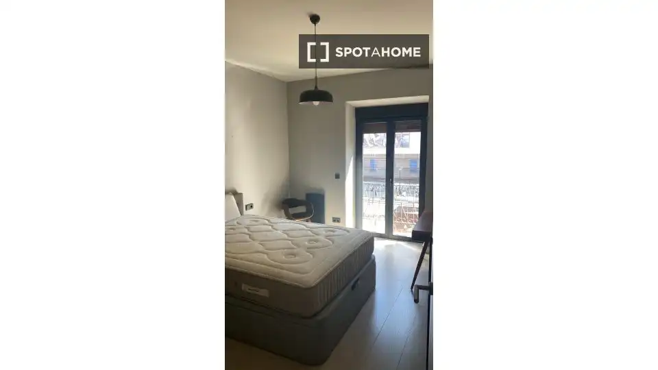 Habitación en Cortes - Huertas